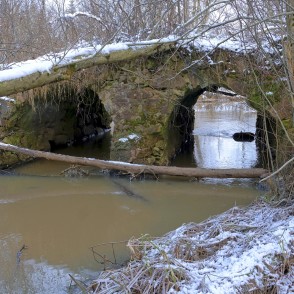 Akmens tilts pār Imulu pie Lielsatiķiem Akmens tilts pār Imulu pie Lielsatiķiem