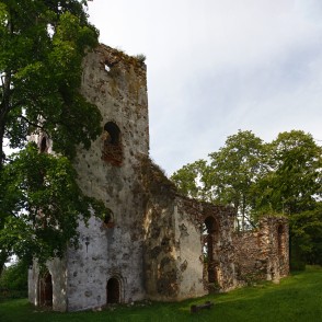 Embūtes luterāņu baznīcas drupas Embūtes luterāņu baznīcas drupas