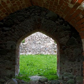 Embūtes luterāņu baznīcas drupas Embūtes luterāņu baznīcas drupas