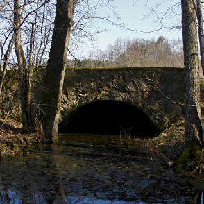 Popervāles muižas vecais tiltiņš Popervāles muižas vecais tiltiņš