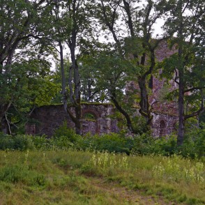 Embūtes luterāņu baznīcas drupas Embūtes luterāņu baznīcas drupas