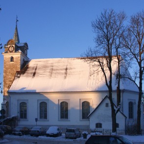 Kuldīgas Sv. Trīsvienības katoļu baznīca ziemā Kuldīgas Sv. Trīsvienības katoļu baznīca ziemā