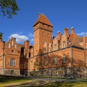 Jaunmoku pils pavasarī Jaunmoku pils pavasarī