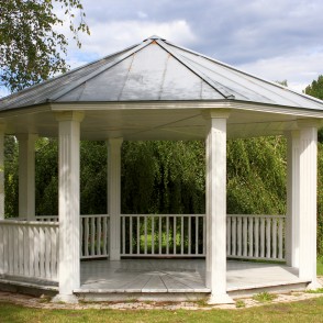 Rose Gazebo in the National Botanic Garden Rose Gazebo in the National Botanic Garden