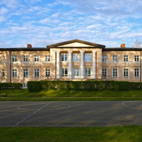 Tāšu-Padures muižas pils Tāšu-Padures muižas pils