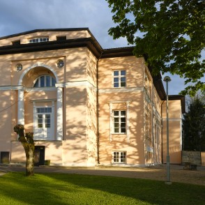 Tāšu-Padures muižas pils Tāšu-Padures muižas pils