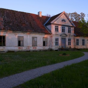 Tāšu muižas kungu māja Tāšu muižas kungu māja