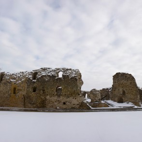 Kokneses pilsdrupas skatā no Daugavas Kokneses pilsdrupas skatā no Daugavas