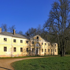 Elejas muižas teātra māja jeb klēts Elejas muižas teātra māja jeb klēts