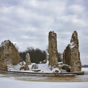 Kokneses pilsdrupas skatā no Daugavas Kokneses pilsdrupas skatā no Daugavas