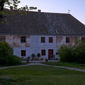 Tāšu muižas Lielā māja jeb "Lielais ērberģis" Tāšu muižas Lielā māja jeb "Lielais ērberģis"