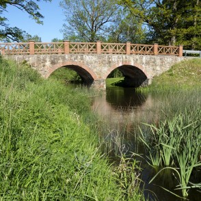 Mūra tilts pār Auces upi Bēnē Mūra tilts pār Auces upi Bēnē