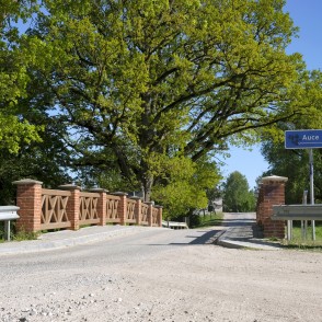 Mūra tilts pār Auces upi Bēnē Mūra tilts pār Auces upi Bēnē