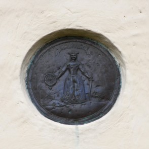 Kuldīgas Sv. Katrīnas baznīcas Sv. Katrīnas medaljons Kuldīgas Sv. Katrīnas baznīcas Sv. Katrīnas medaljons