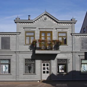 Kuldīga, 1905. gada iela 1 Kuldīga, 1905. gada iela 1
