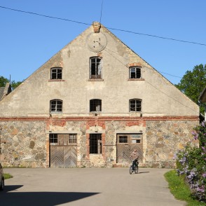 Vecauces muižas saimniecības ēka Vecauces muižas saimniecības ēka