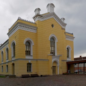 Kuldīgas lielā sinagoga (1905. gada iela 6, Kuldīga) Kuldīgas lielā sinagoga (1905. gada iela 6, Kuldīga)