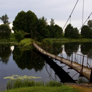 Gājēju tilts pār Padures ūdenskrātuvi Gājēju tilts pār Padures ūdenskrātuvi