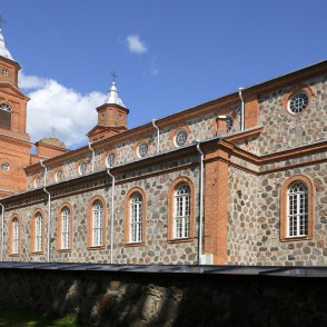 Vārkavas Vissvētās Trīsvienības Romas katoļu baznīca Vārkavas Vissvētās Trīsvienības Romas katoļu baznīca