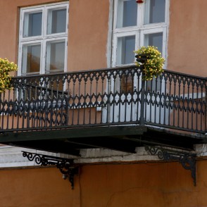 Balkons (Baznīcas 9, Kuldīga) Balkons (Baznīcas 9, Kuldīga)