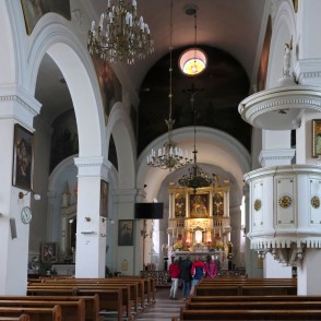 Rīgas Sāpju Dievmātes baznīcas iekšpuse Rīgas Sāpju Dievmātes baznīcas iekšpuse