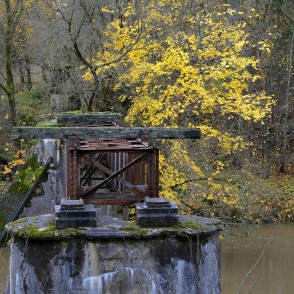 Vīles tilta paliekas Vīles tilta paliekas