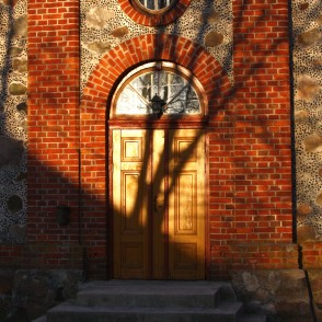 Kolkas pareizticīgo baznīcas ieejas portāls Kolkas pareizticīgo baznīcas ieejas portāls