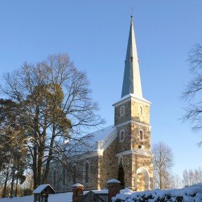 Mazirbes luterāņu baznīca ziemā Mazirbes luterāņu baznīca ziemā