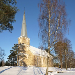 Mazirbes luterāņu baznīca ziemā Mazirbes luterāņu baznīca ziemā