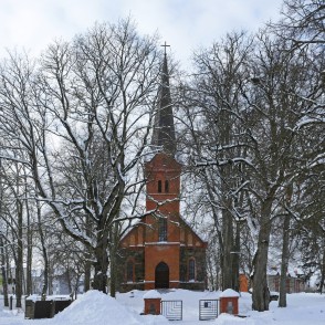 Ropažu luterāņu baznīca ziemā Ropažu luterāņu baznīca ziemā