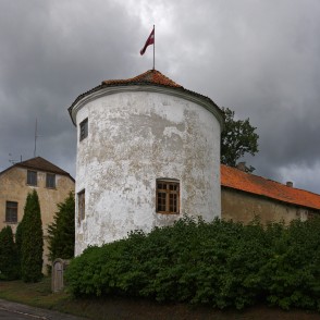 Alsungas pils tornis Alsungas pils tornis