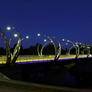 Valmieras tilts pār Gauju naktī Valmieras tilts pār Gauju naktī