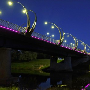 Valmieras tilts pār Gauju naktī Valmieras tilts pār Gauju naktī