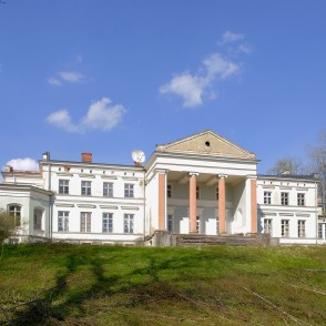 Nogales pils Nogales pils