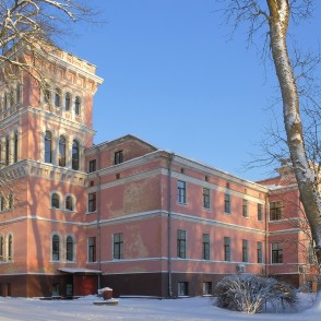 Zemītes muižas pils ziemā Zemītes muižas pils ziemā