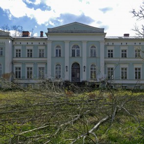 Nogales pils Nogales pils