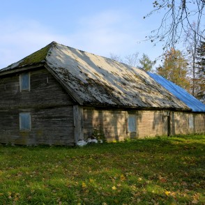 Ķipēnu muižas klēts Ķipēnu muižas klēts