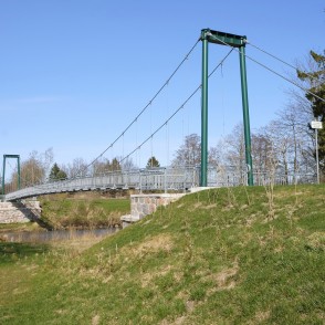 Gājēju tilts pār Užavas upi Gājēju tilts pār Užavas upi