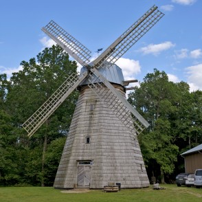 "Lazdu" vējdzirnavas muzeja "Ausekļu dzirnavas" teritorijā "Lazdu" vējdzirnavas muzeja "Ausekļu dzirnavas" teritorijā