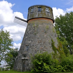 Lizuma vējdzirnavas Lizuma vējdzirnavas