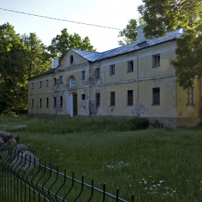 Elejas muižas teātra māja jeb klēts Elejas muižas teātra māja jeb klēts