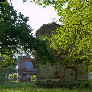 Elejas muižas drupas Elejas muižas drupas