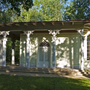 Restaurētais Elejas muižas Tējas namiņš Restaurētais Elejas muižas Tējas namiņš