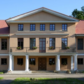 Lielplatones muižas kungu māja Lielplatones muižas kungu māja