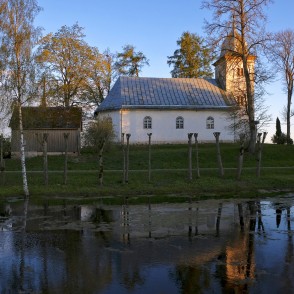 Vecpils Svētā Laurencija Romas katoļu baznīca Vecpils Svētā Laurencija Romas katoļu baznīca