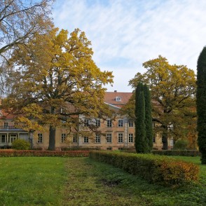 Ozolmuižas pils Ozolmuižas pils