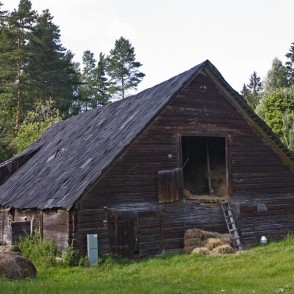 Koka saimniecības ēka Mežmuižā Koka saimniecības ēka Mežmuižā