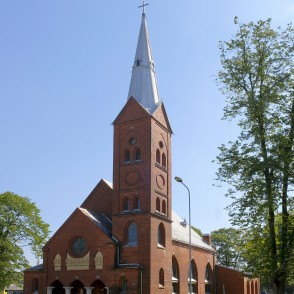 Rēzeknes Svētās Trīsvienības evaņģēliski luteriskā baznīca Rēzeknes Svētās Trīsvienības evaņģēliski luteriskā baznīca