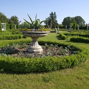 Bruknas muižas Renesanses dārzs Bruknas muižas Renesanses dārzs