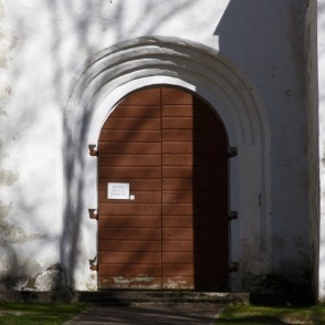 Zlēku luterāņu baznīcas ieejas portāls Zlēku luterāņu baznīcas ieejas portāls